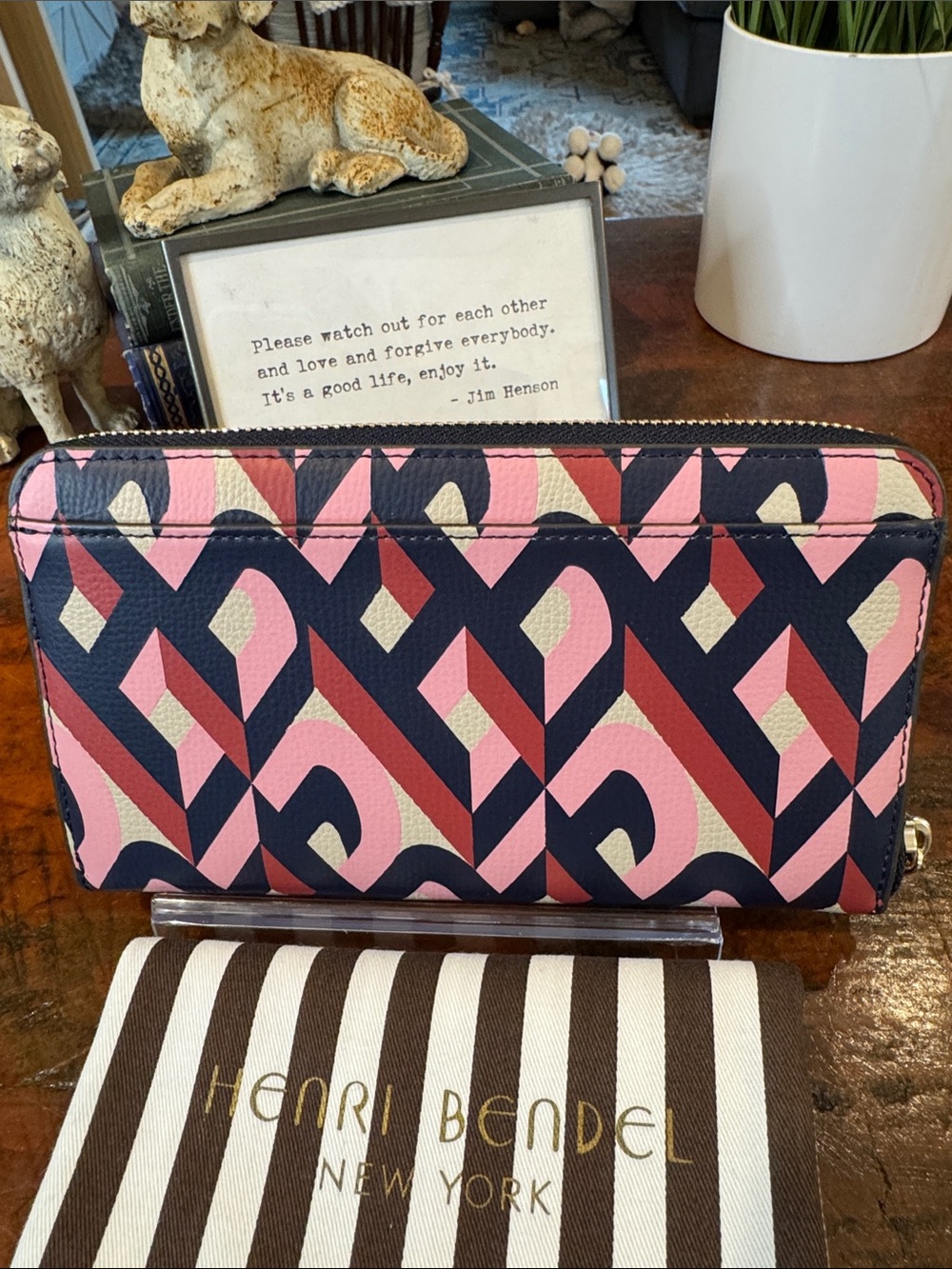 henri bendel Pink Navy Cream Geometric Zip Wallet - Picture 6 of 13